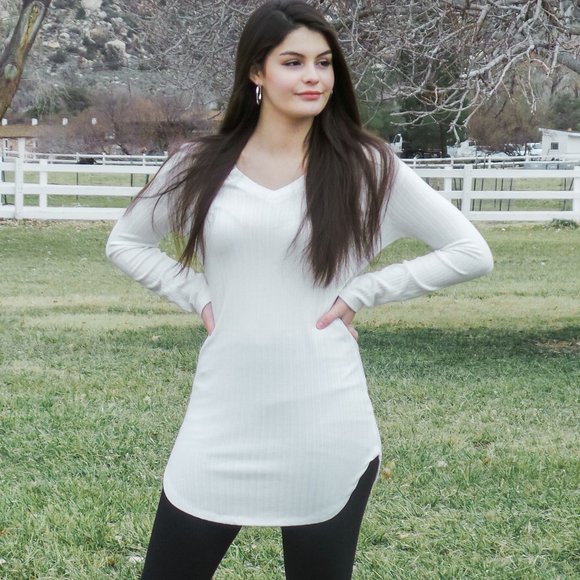 White Zenana Tunic Sweater - Picture 1 of 2